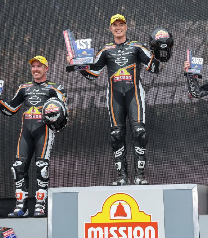 Team Saddlemen Dominates Super Hooligan at Road Atlanta